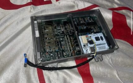 Hondata S300 with Bluetooth in a Obd1 P28