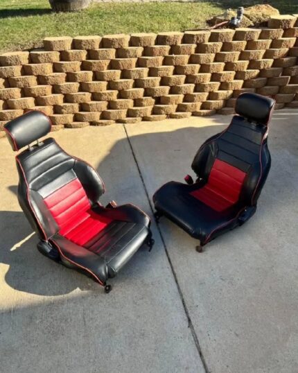 Honda crx seats. Black and red. These seats came out of a 1991 CRX.