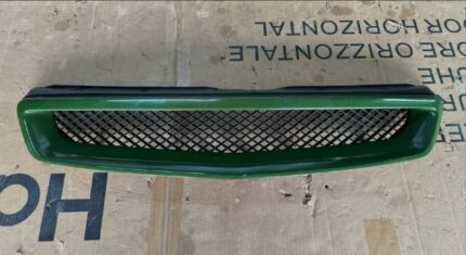 enuine EK9 grill (used) no cracks, no damage, plug and play