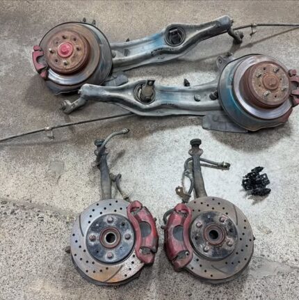 90-91 Crx Si front and rear disc brakes.