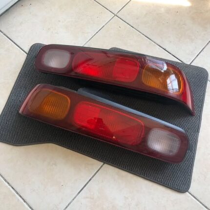 94-97 Integra USDM tail lights.