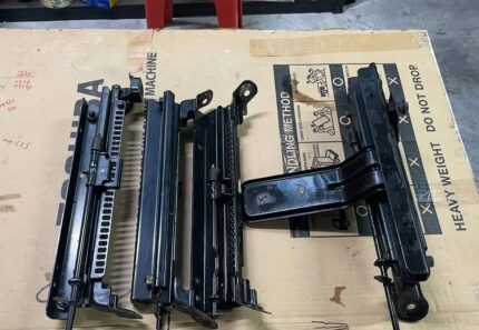 OEM DC2R recaro seat railing ! Plug and play into your EG/DC chassis