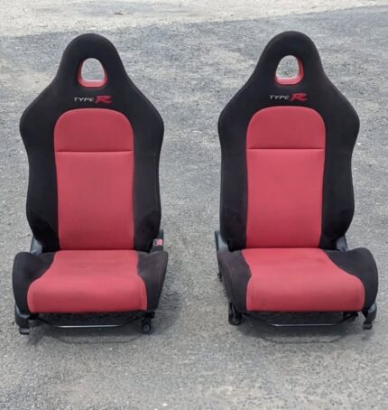 FACELIFT TYPE R SEATS ON EG RAILS