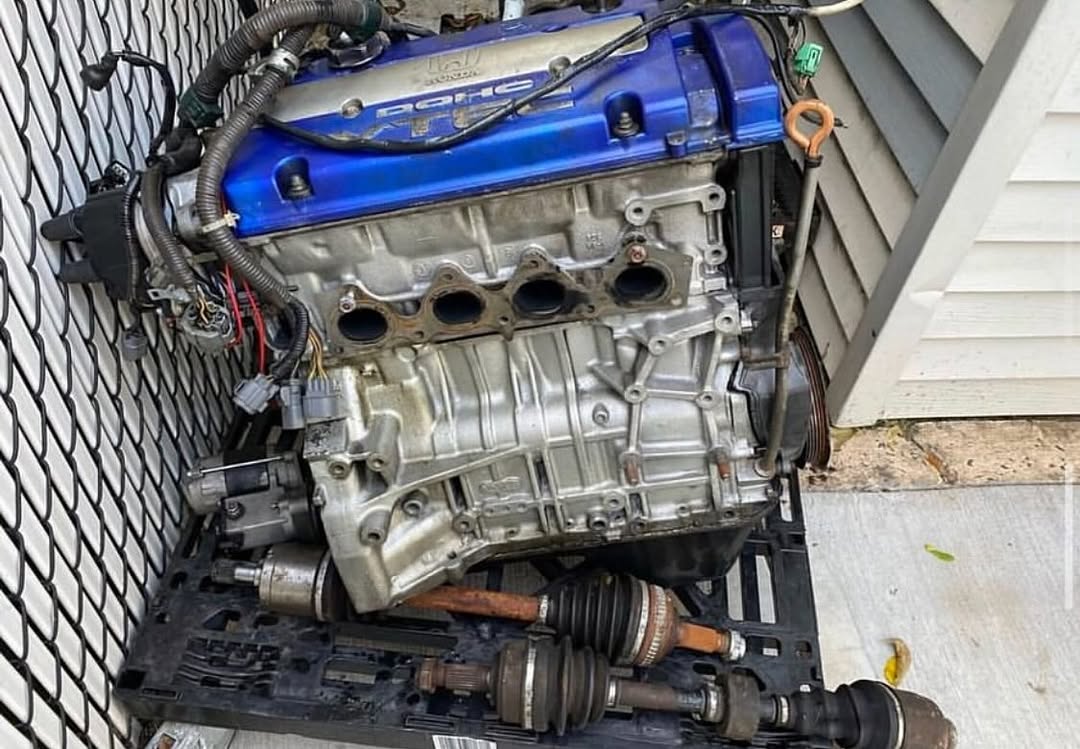 a214da06-2a3b-40e5-bacd-7fcd2189fb7c