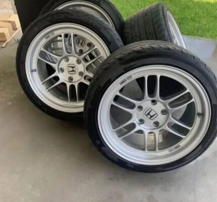 used Mags Enkei Rpf1 (5x114.3) 17 in With the tires on them (good condition)