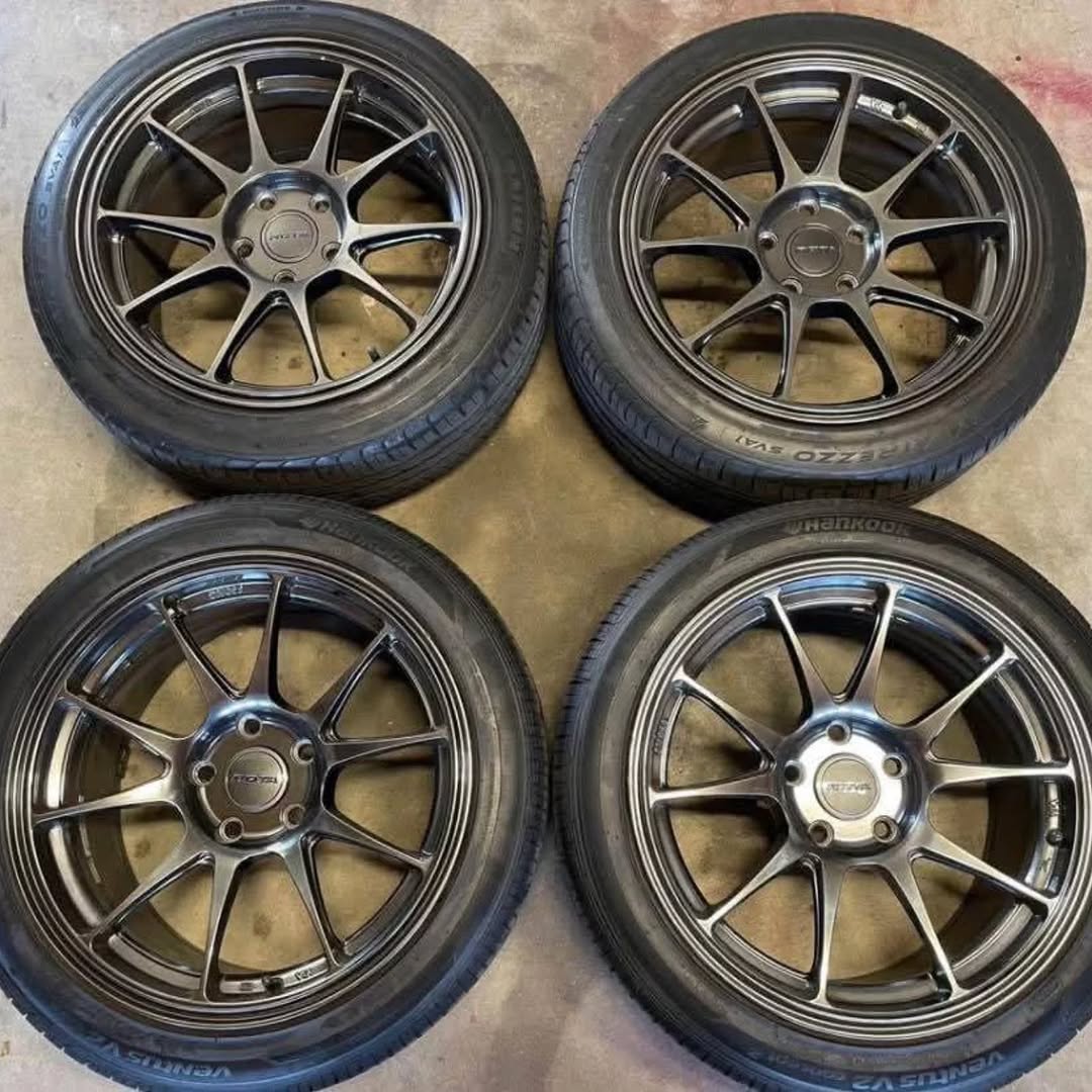 photo_5215204721554484981_y